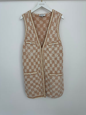 Chanel 23/S Dusty Pink & Ecru Tweed Gilet & Bralette Top with Crystal CC Buttons Detail Size FR 36 (UK 8)