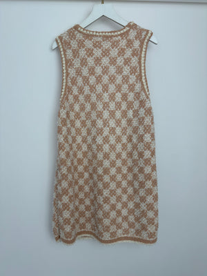 Chanel 23/S Dusty Pink & Ecru Tweed Gilet & Bralette Top with Crystal CC Buttons Detail Size FR 36 (UK 8)