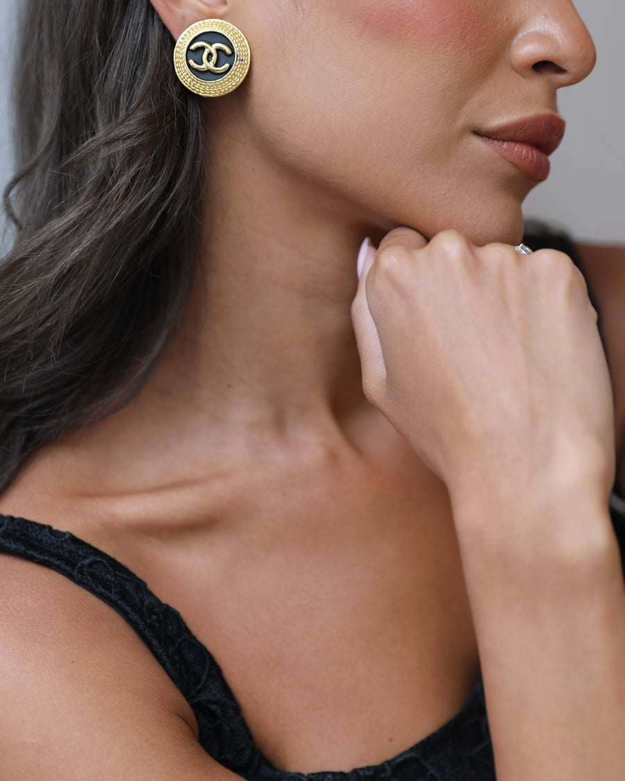 Chanel Vintage Gold and Black Textured Round Clip-On Earrings with Gold CC Logo