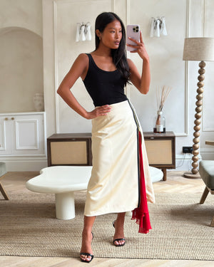 Gucci Cream Midi Skirt with Zip Detail and Red Underlay Detail Size IT 38 (UK 6)