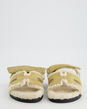*HOT COLOUR* Hermès Beige Kraft / Écru Shearling Chypre Sandals Size EU 37