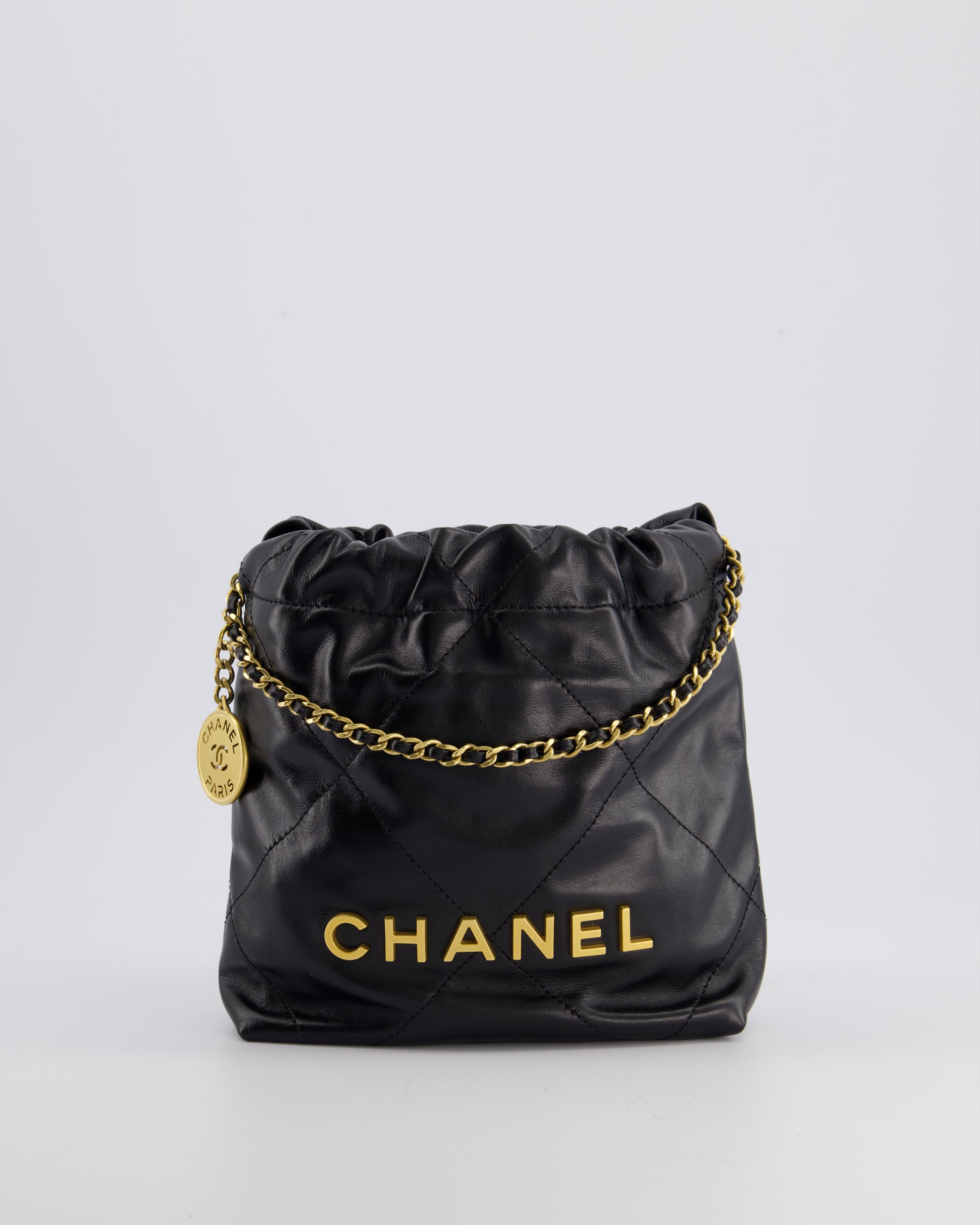 VINTAGE COSMETIC BAG 22 IN BLACK SHINY CALFSKIN GOLD HARDWARE