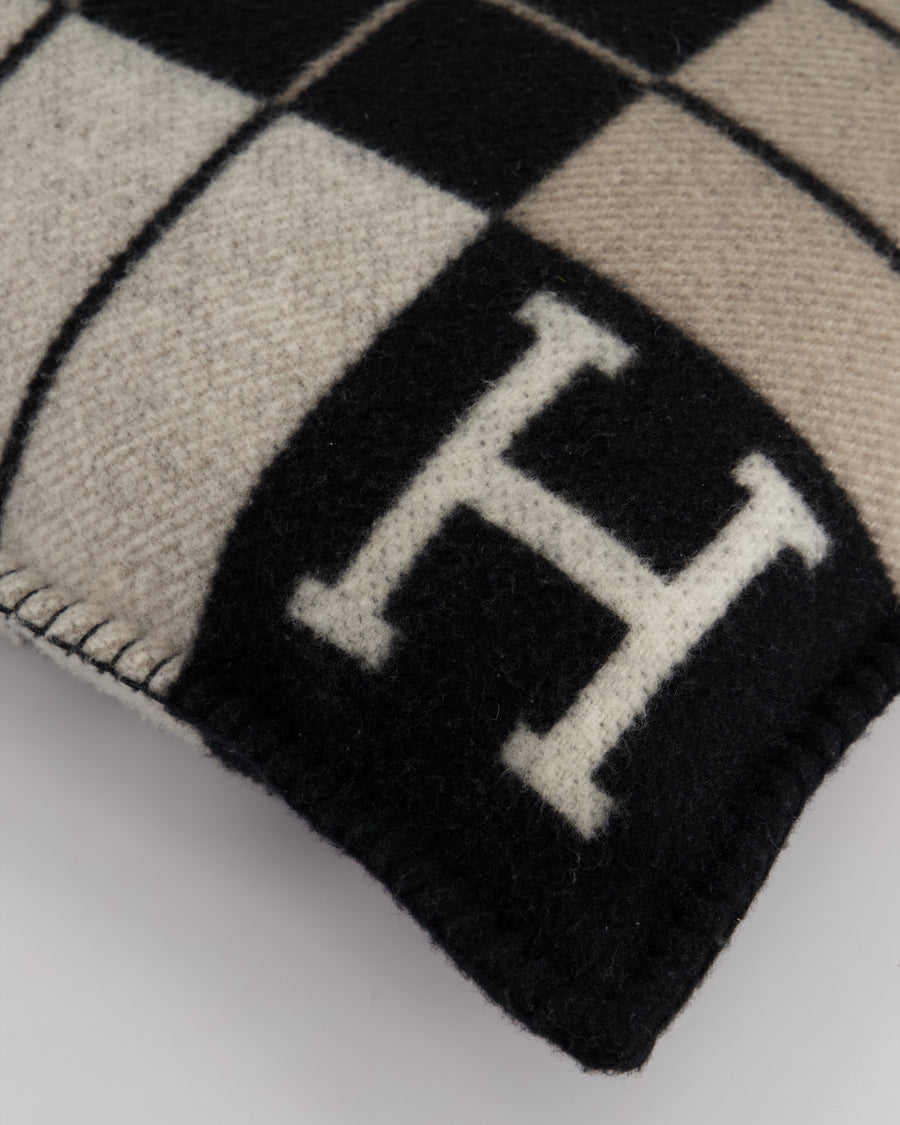 Hermès Avalon III Small Pillow in Écru, Gris Foncé RRP £650