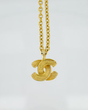 Chanel Vintage CC Matelasse Logo Pendant Necklace in 24k Gold Plating
