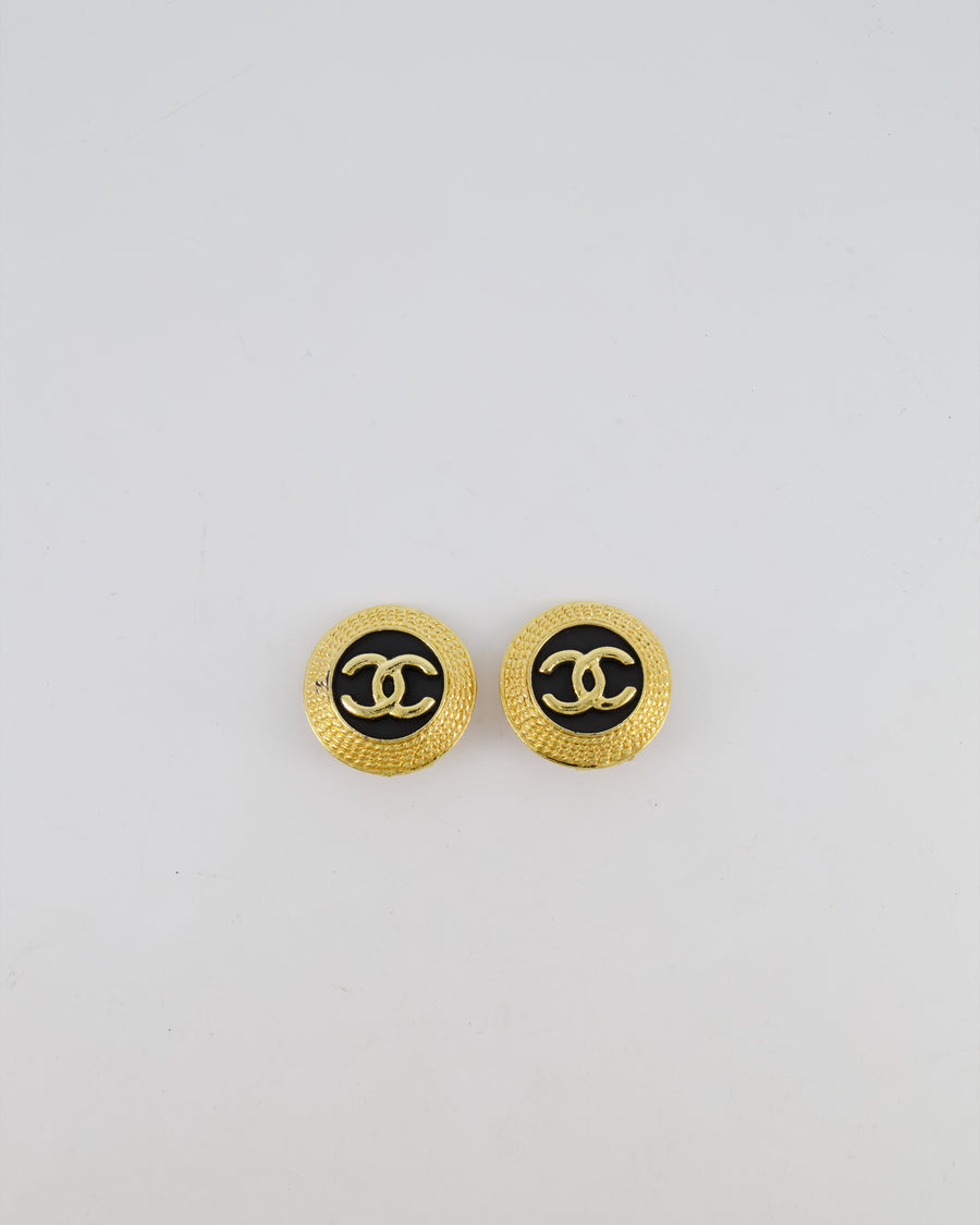 Chanel Vintage Gold and Black Textured Round Clip-On Earrings with Gold CC Logo