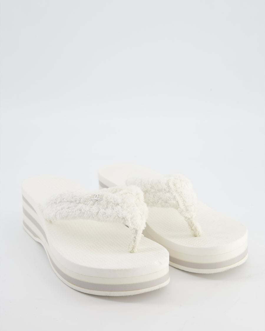 Chanel White Cotton Beach Sandals with White CC Logo Detail Size EU 38