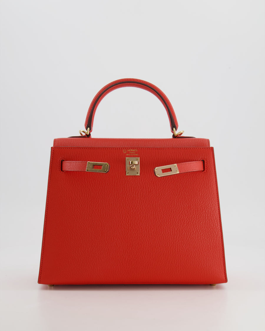 Hermès HSS Kelly 25 Verso Sellier Bag in Capucine Chèvre Mysore Leather and Gold Interior with Permabrass Hardware