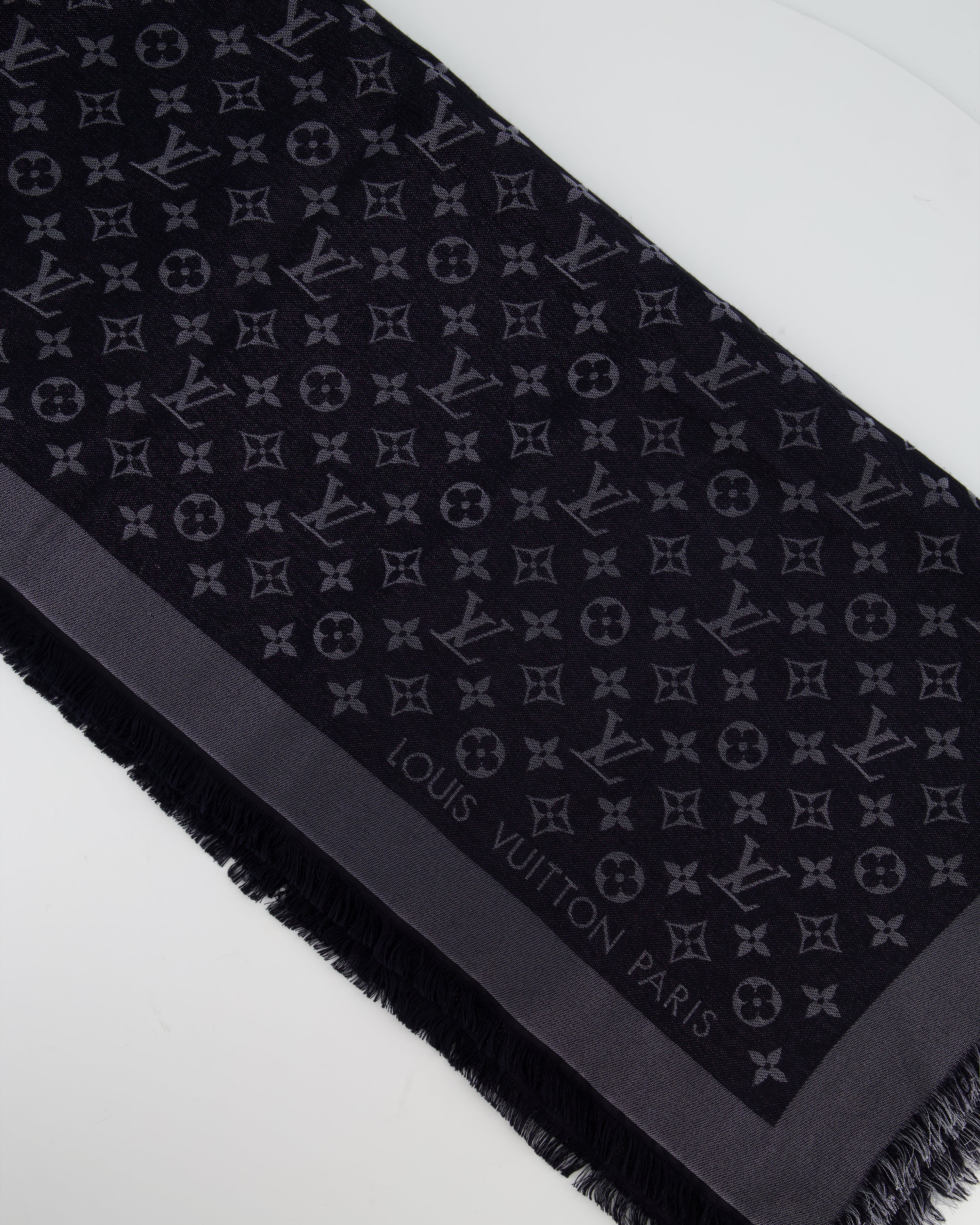 LOUIS VUITTON ブラック ストール 140cm×140cm Louis Vuitton Black Monogram Logo Silk Scarf Size 140cm x 140cm