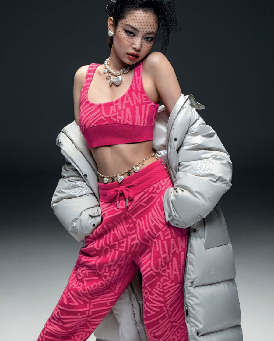Chanel 21N Hot Pink Cashmere Cropped Top with Logo Details Size FR 34 (UK 6)