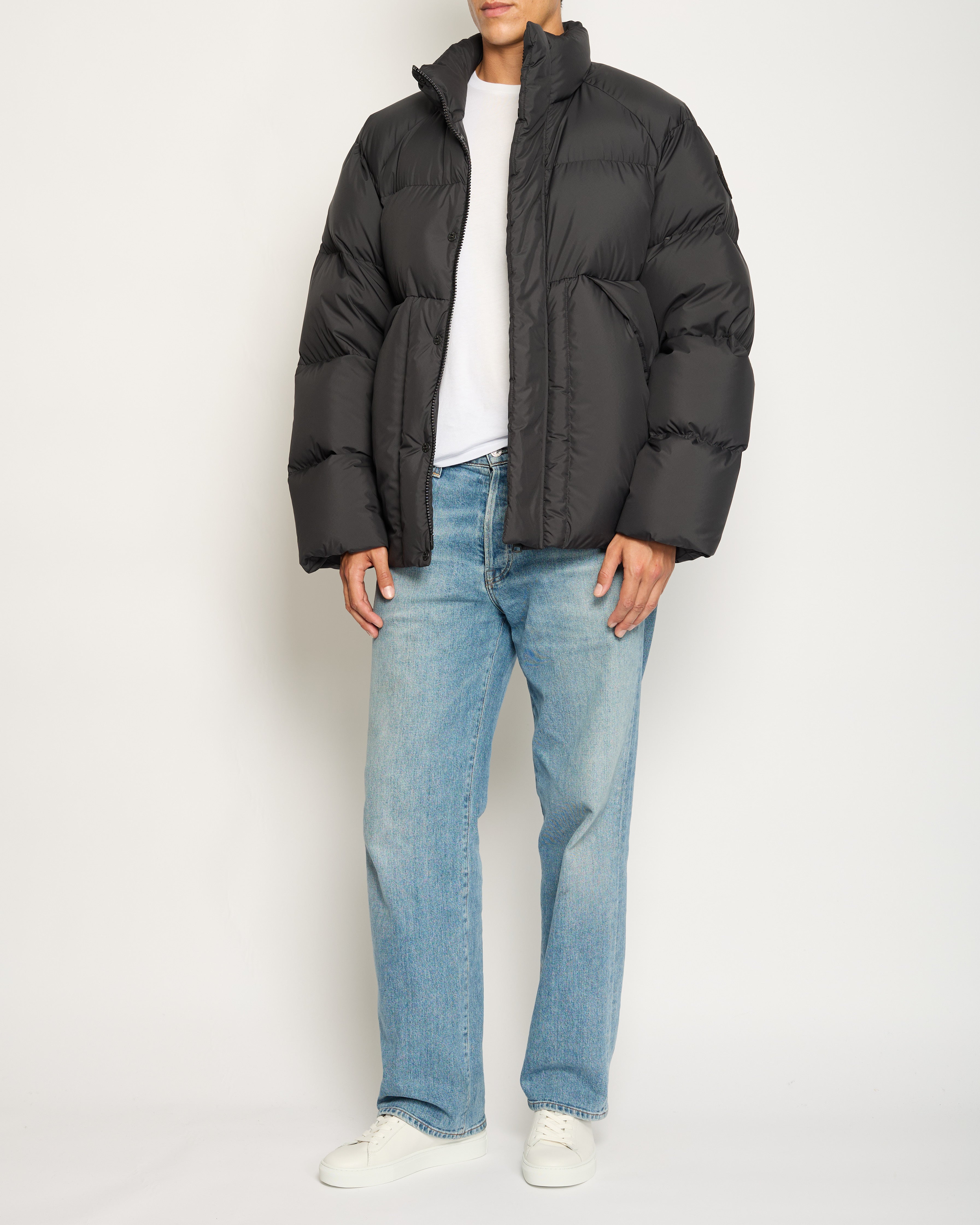 Moncler Black Menswear Puffer Jacket with Logo Detail Size 5 UK 44 Sellier