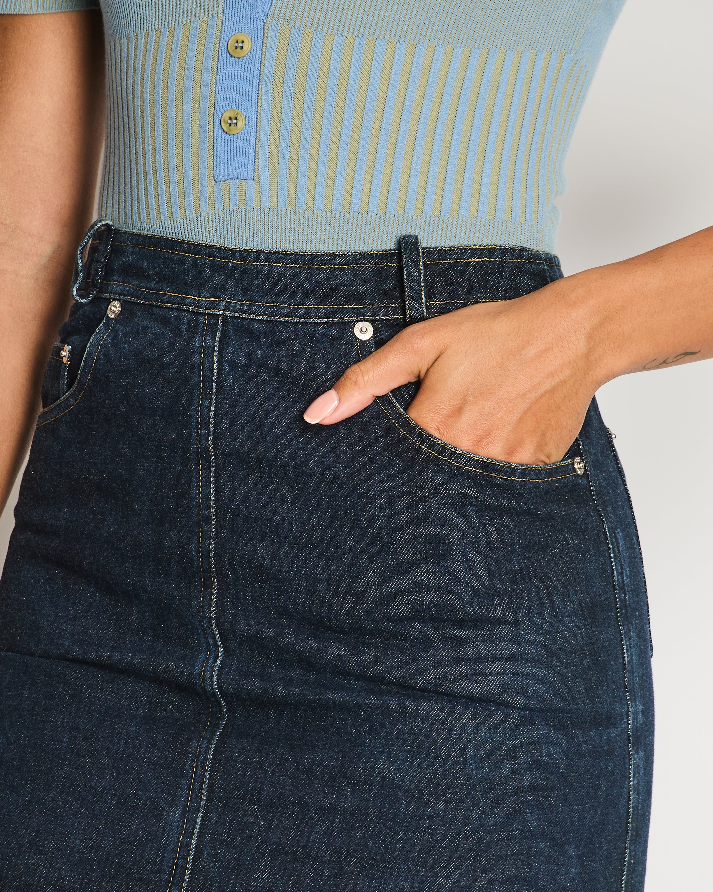 Chanel 96/P Navy Denim Mini Skirt with Patch Pocket Details Size