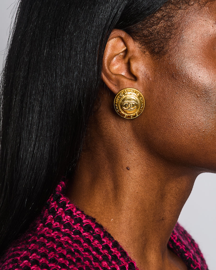 Chanel Vintage Gold Classic Round Clip-On Earrings with Gold CC Logo