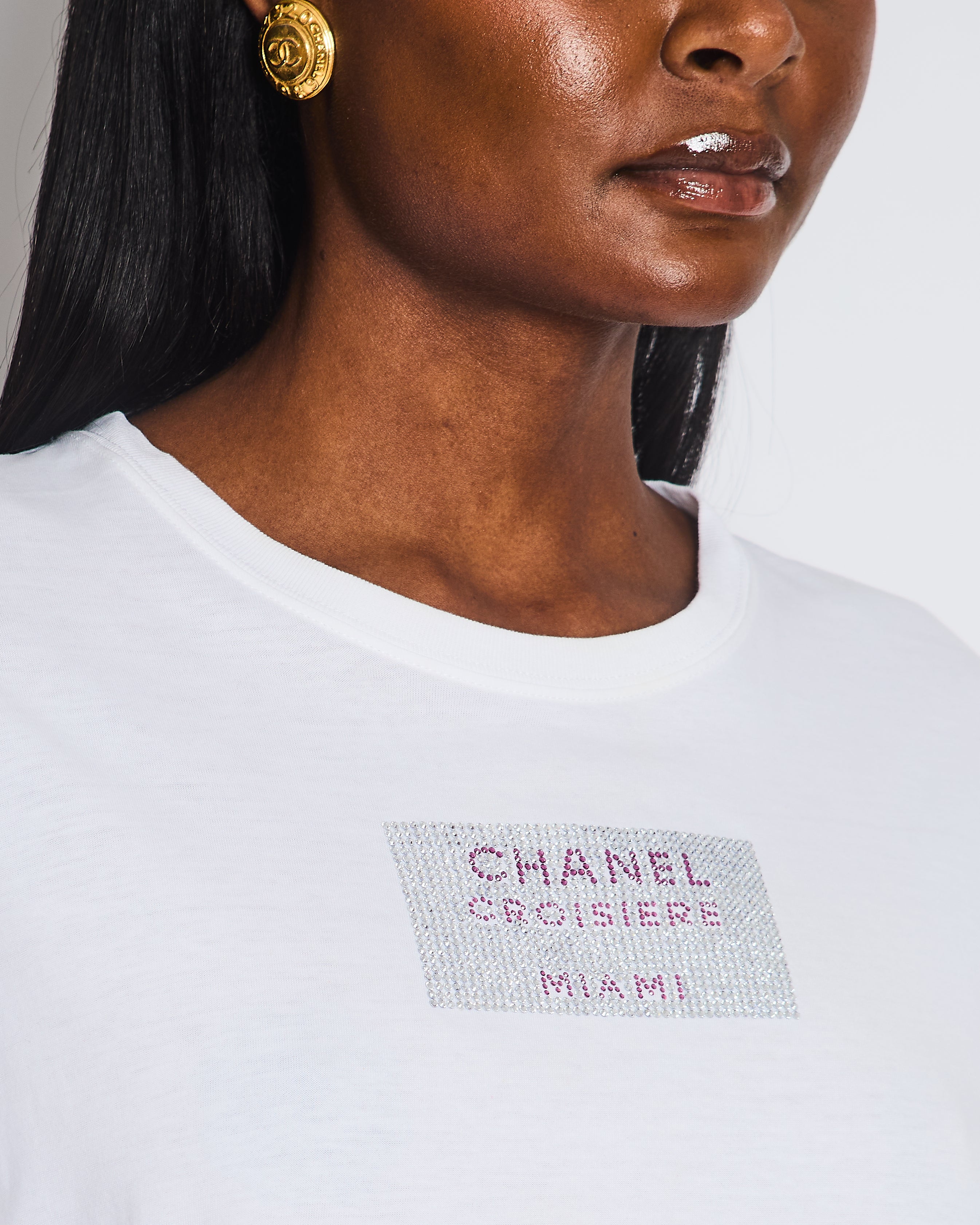 Chanel White T-shirt Rhinestones Detail “Croisiere Miami” Size M