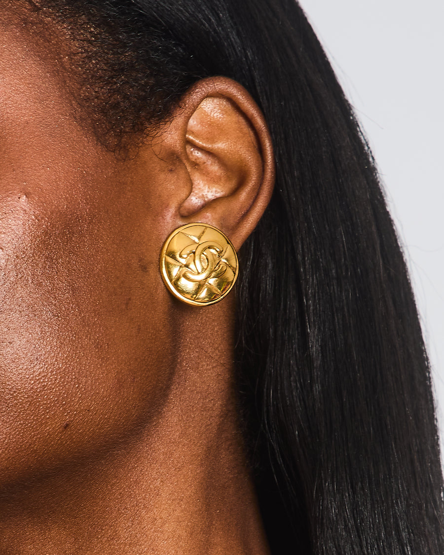 Chanel Vintage Gold Round Earrings with Quilted Pattern Detail and CC Logo