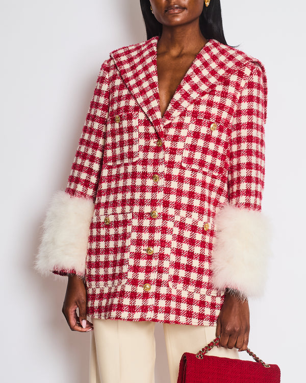Gucci Red & Cream Houndstooth Long Blazer Jacket with White Fur Sleeve Details & GG Gold Buttons Size IT 42 (UK 10)