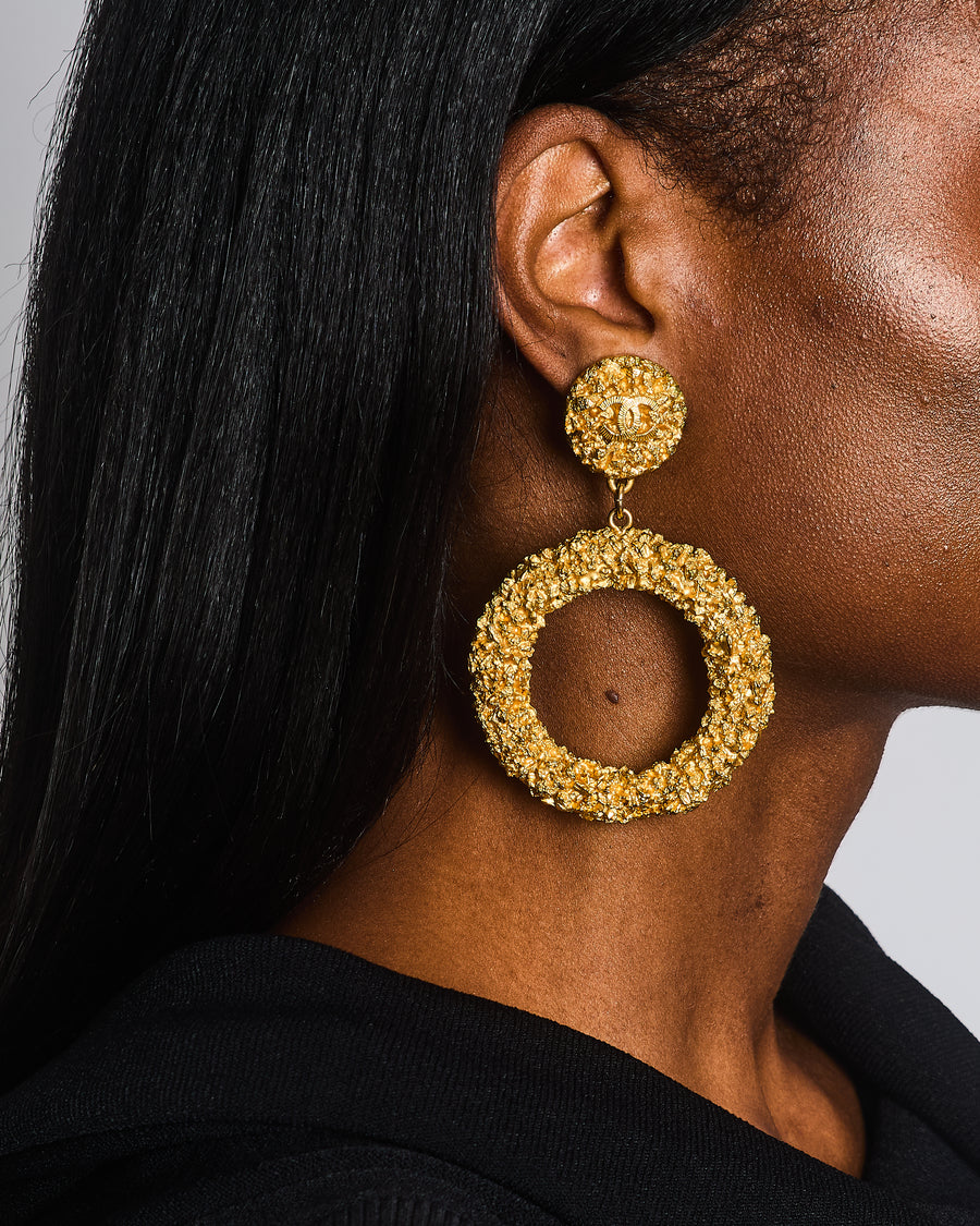 *SUPER RARE* Chanel 93C Lava Collection Gold Hoop Clip On Earrings with CC Logo Detail