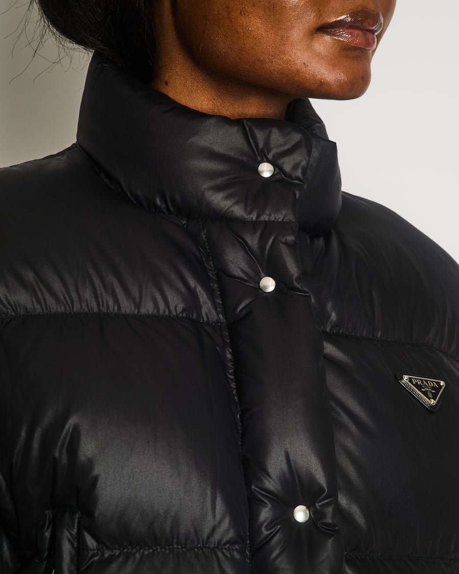 Prada Black Mat Re-Nylon Cropped Puffer Jacket with Detachable Sleeves IT 38 (UK 6) RRP £1840