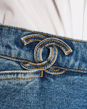 Chanel 24/S Blue Denim Straight Leg Jeans With CC Logo Along the Waistband and Camelia Button Detail Size 42 (UK 14)
