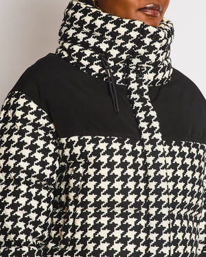 Moncler Black and White Houndstooth Puffer Jacket with Concealed Hood in Zip Neck Size 0 (UK 6)