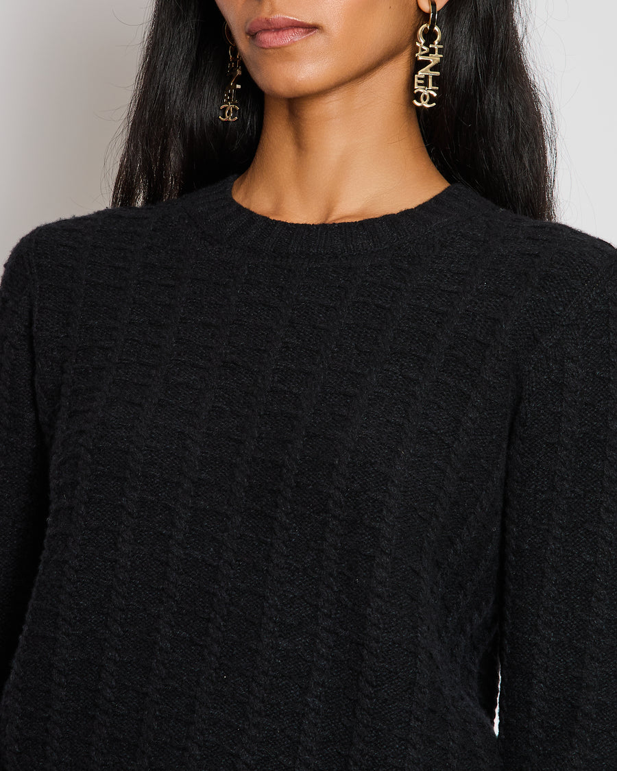 Chanel Black Wool and Cashmere Jumper with Black CC Logo Detail Size FR 36 (UK 8)
