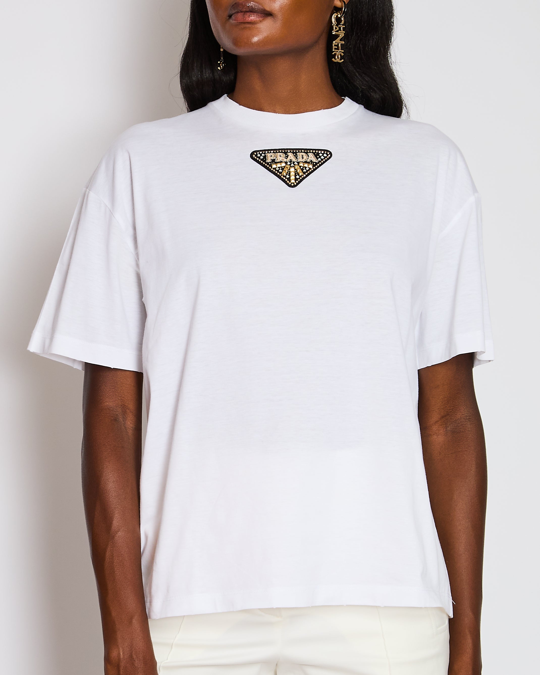 PRADA プラダ ホワイト Tシャツ XLサイズ Prada White Embellished Logo Plaque T-Shirt Size XS (UK 6) – Sellier