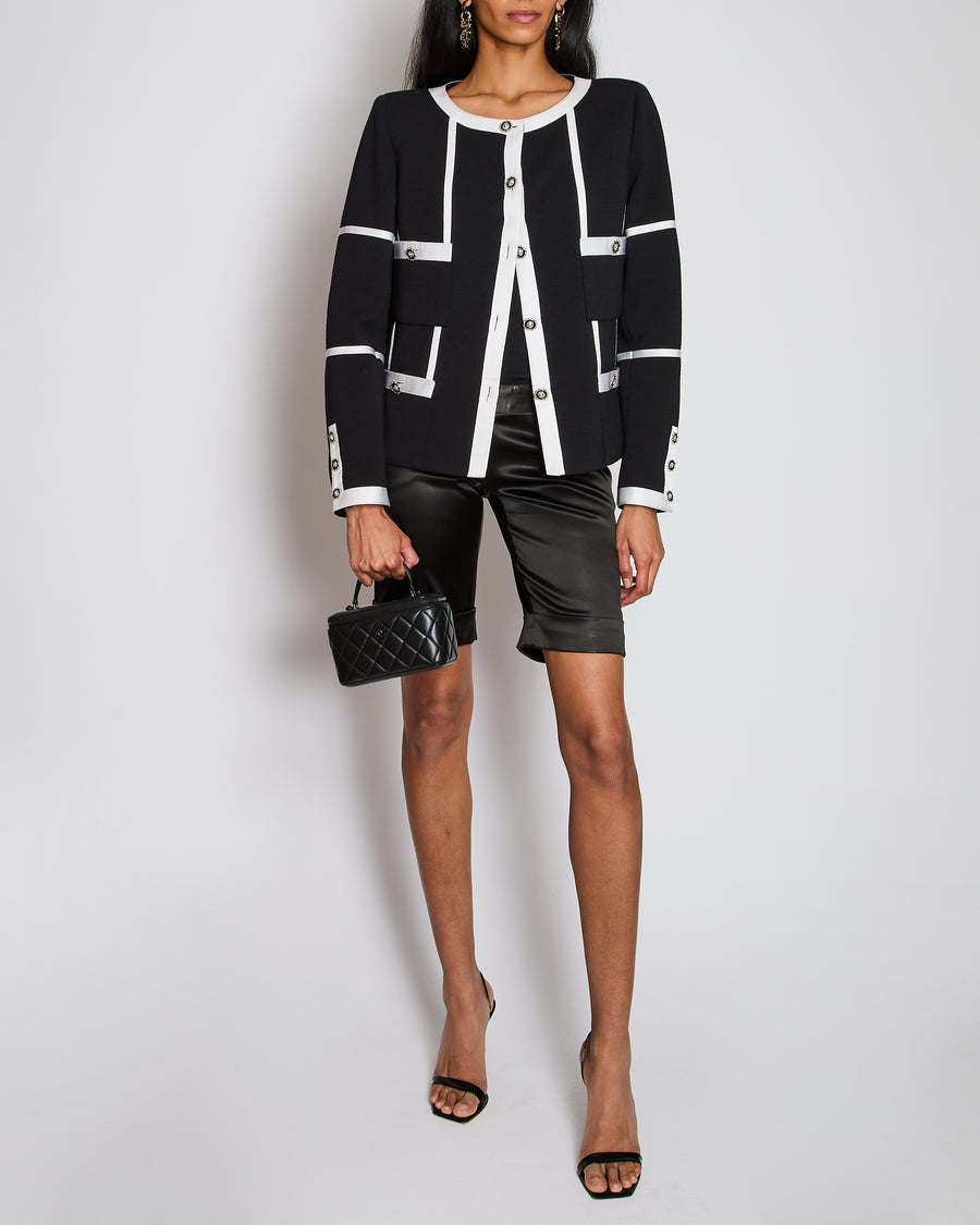 Chanel 20/A Black Métiers d’art Collarless Button Down Jacket Size FR 44 (UK 16)