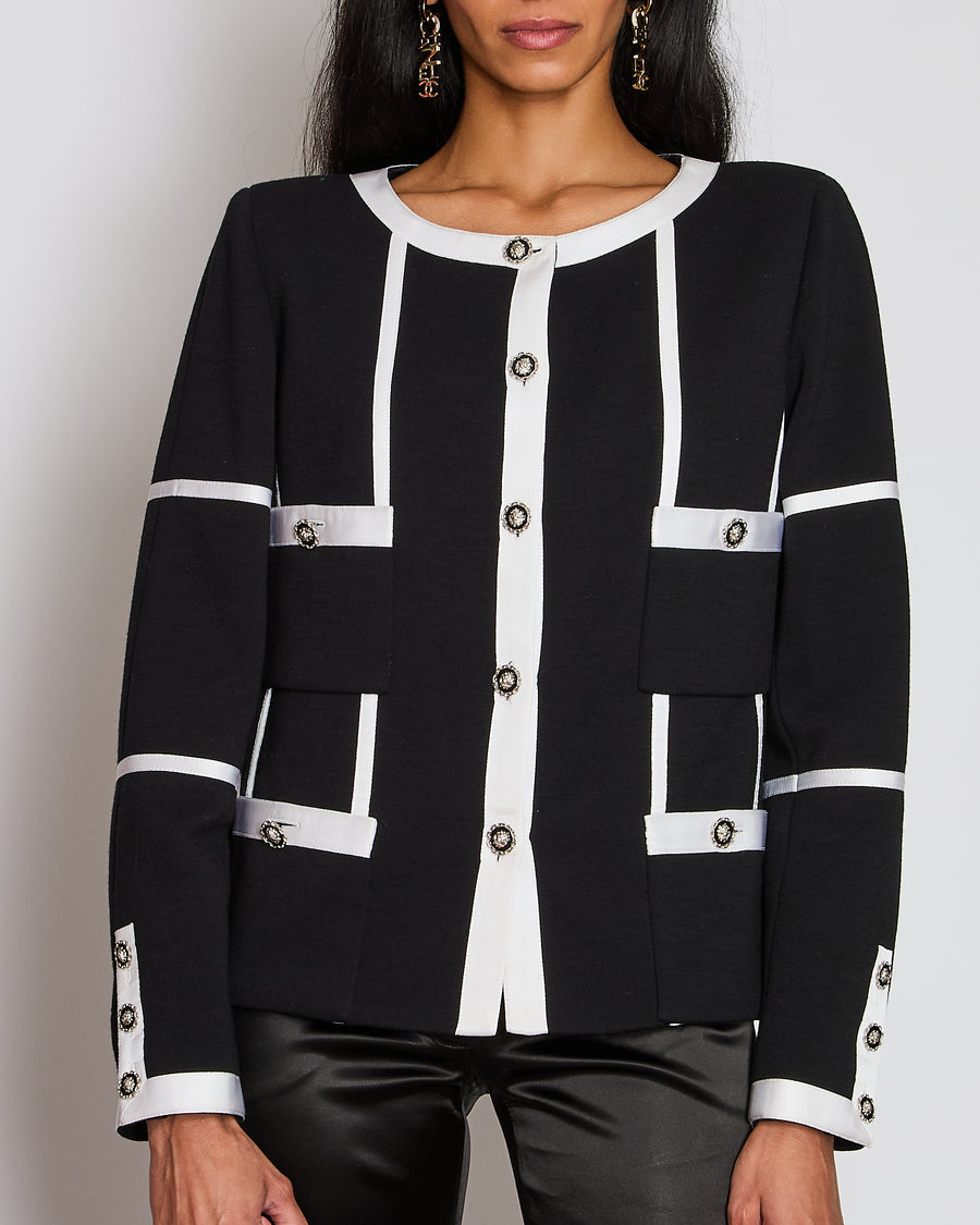 Chanel 20/A Black Métiers d’art Collarless Button Down Jacket Size FR 44 (UK 16)