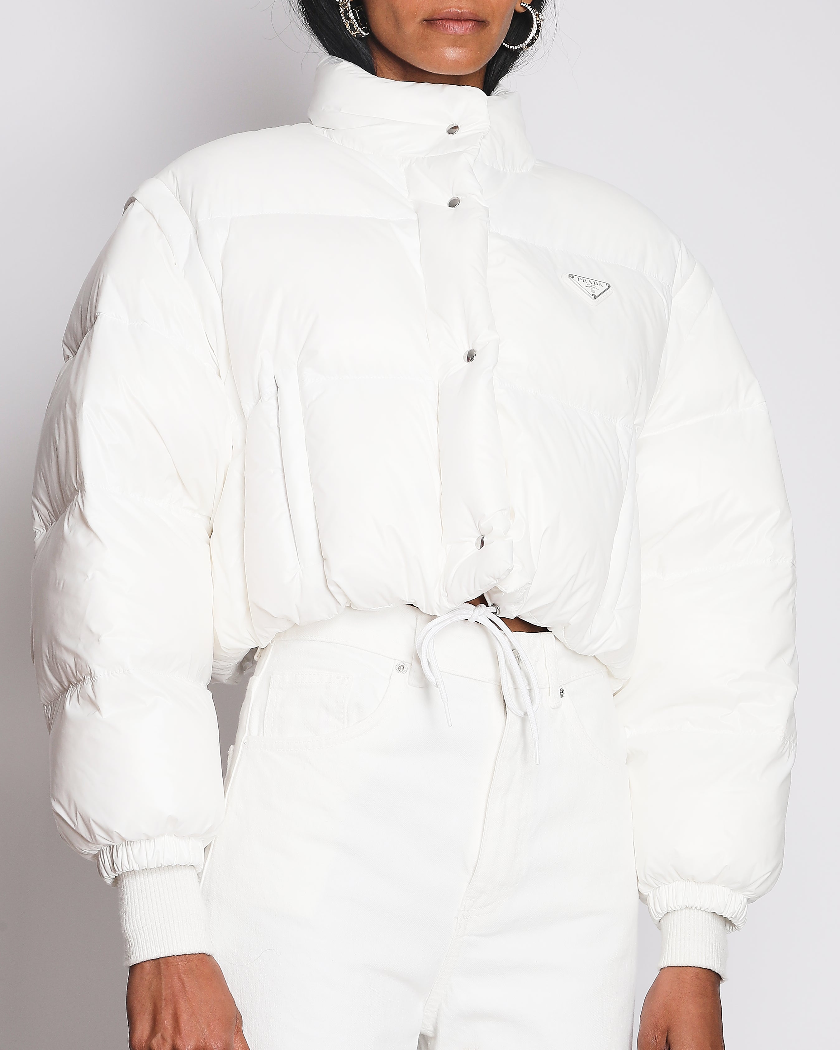 Prada White Re-Nylon Cropped Down Jacket with Triangle Logo Plaque Prada White Re-Nylon Cropped Down Jacket with Triangle Logo Plaque
