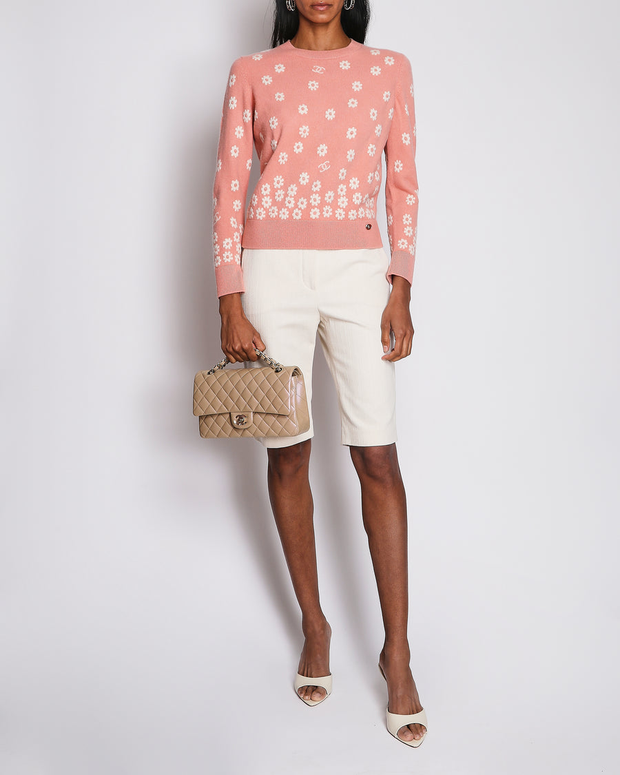 Chanel 22/P Coral Pink Cashmere Jumper with Daisy and CC Logo Pattern Size FR 36 (UK 8)