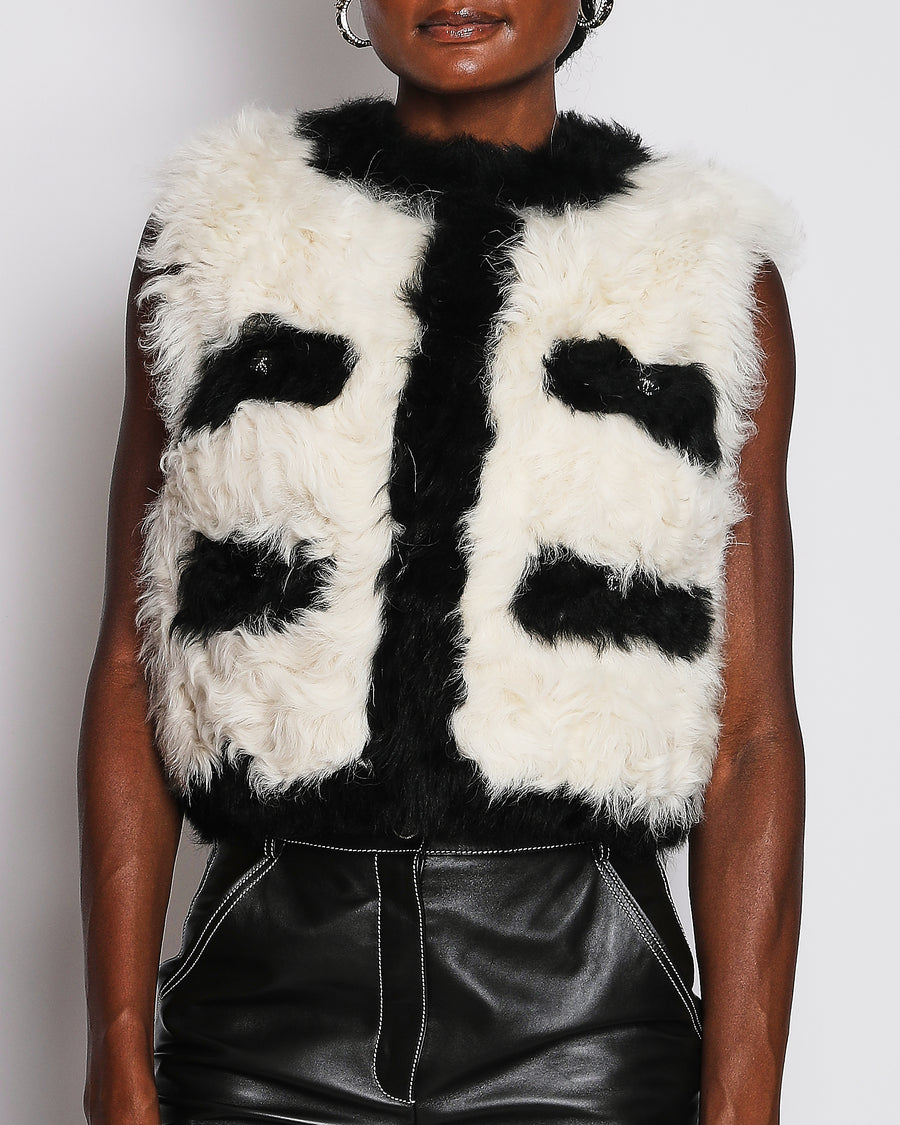 Chanel 22/K Cream and Black Cropped Shearling Gilet Size FR 36 (UK 8)
