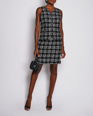 Chanel 22/K Black Sequin Gilet with Matching Skirt Set FR 38/40 (UK 10/12)
