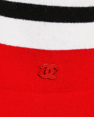 Chanel 2024 Métiers d'Art Red Short Sleeve Cashmere Knit Top with Black and White Trim and CC Logo Detail Size FR 38 (UK 10)