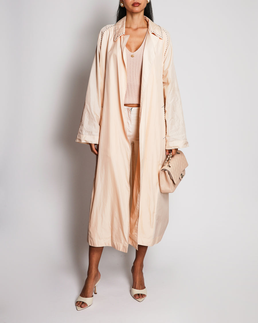 Bottega Veneta Spring 2018 Runway Light Pink Silk Trench Coat with Stud Details and Collar Size IT 40 (UK 8) RRP £1,700