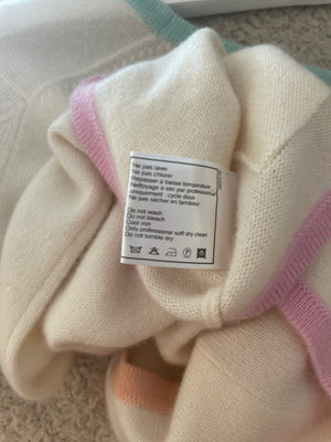 Chanel Cruise 1998 Cream and Pastel Multicolour Cashmere Jumper with Back CC Logo Detail Size FR 42 (UK 14)
