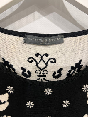 Alexander McQueen Black and White Short-Sleeved Mini Dress with Floral Print Details Size IT 44 (UK 12)
