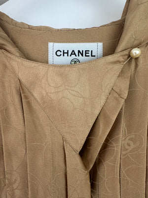 Chanel 01/P Gold Camellia CC Logo Robe with Hood Detail Size FR 40 (UK 12)