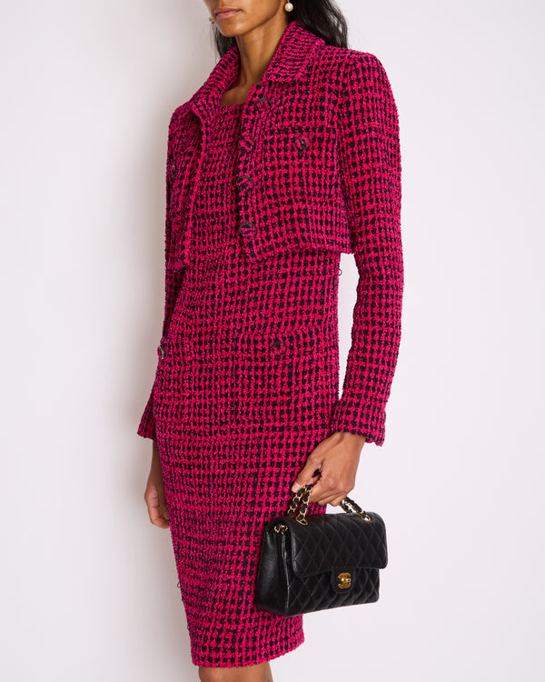 Chanel Fall 2016 Pink and Black Tweed Cropped Jacket with CC Logo Tweed Buttons Size FR 38 (UK 10)