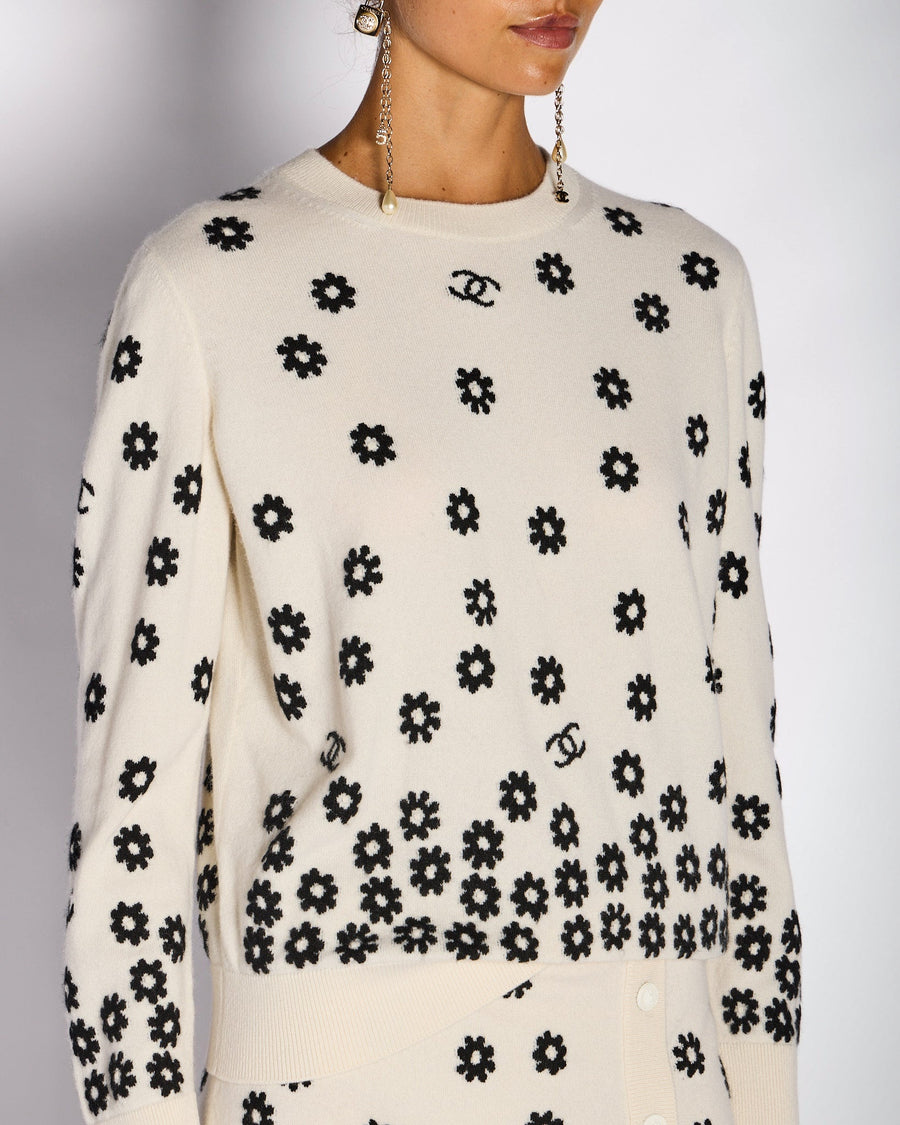 Chanel Cream Floral Button Down Jumper with CC Logo Detail Size FR 42 (UK 14)