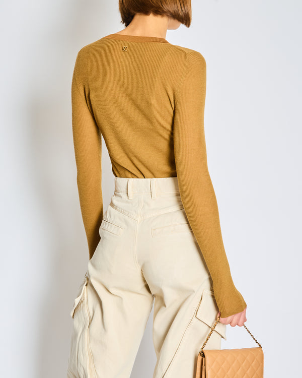 Chloe Brown Ribbed Wool Pullover with round neckline and buttons Size Medium (UK 12-14)