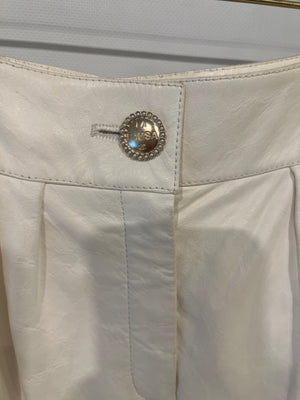 Chanel Resort 2019 La Pausa White Leather Trousers with Gold and Pearl Embellished CC Logo Button Size FR 36 (UK 8)