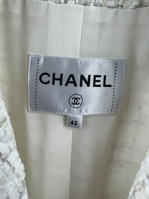 *HOT* Chanel 21A Ivory Tweed Runway Over Jacket with Black & Gold Trim Detail with Black Velvet Buttons FR 42 (UK 14) RRP £11710