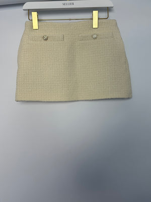 Gucci Current Season Cream Wool Boucle-Tweed Mini Skirt and Blazer Jacket Set With Silver Logo Detail Size IT 38 (UK 6) RRP 3120£