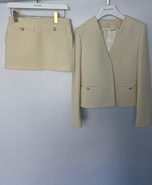 Gucci Current Season Cream Wool Boucle-Tweed Mini Skirt and Blazer Jacket Set With Silver Logo Detail Size IT 38 (UK 6) RRP 3120£