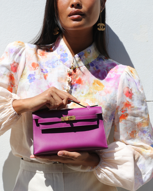 *RARE COLOUR* Hermès Kelly Pochette Bag in Anemone Swift Leather and Gold Hardware