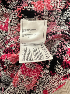 Chanel 22M Coco Beach Hot Pink & Black Cropped Tweed Shirt with White CC Logo Detail Size FR 34 (UK 6)