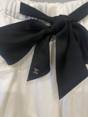 Chanel White Silk Trousers with Black Belt and Crystal CC Logo Detail Size FR 36 (UK 8)
