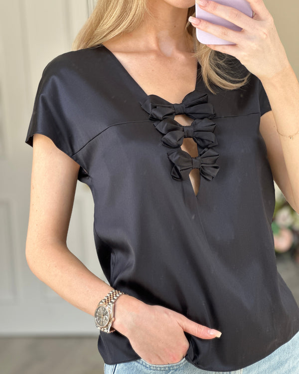 Chanel Silk V-Neck Short-Sleeve Top with Three Bow Detail Size FR 38 (UK 10)