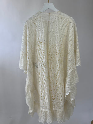 *FIRE PRICE* Valentino White Macrame Lace Poncho Dress Size IT 38 (UK 6)