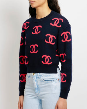 Chanel Spring 2021 Navy Cashmere Cropped Jumper with Pink CC Logos Size FR 36 (UK 8)
