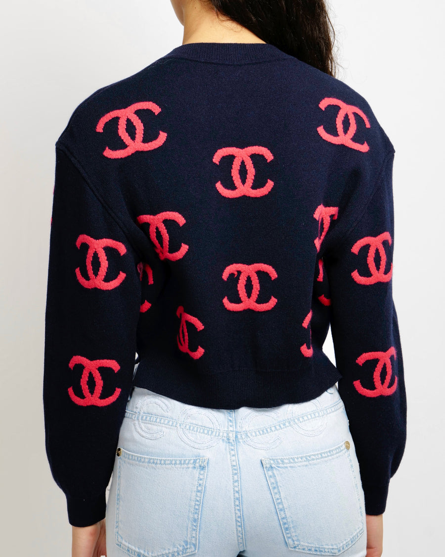 Chanel Spring 2021 Navy Cashmere Cropped Jumper with Pink CC Logos Size FR 36 (UK 8)
